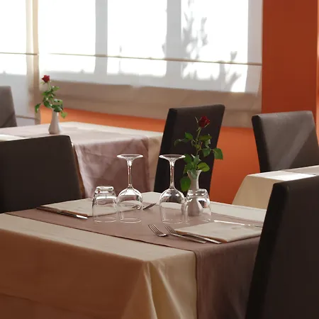 Hotel Cavalieri Del Tau